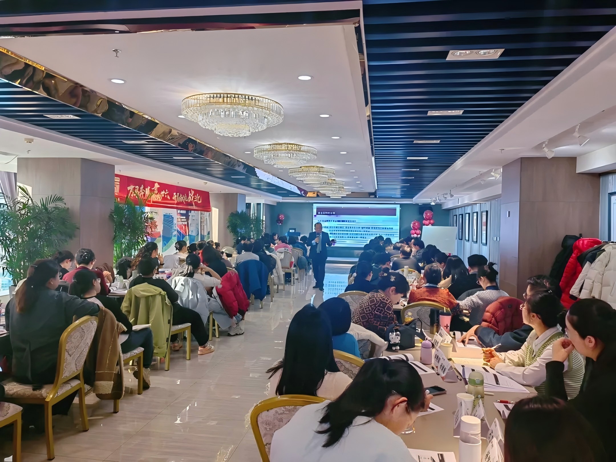 2-26010Q1122c33.jpg 2-26010Q1122c33.jpg